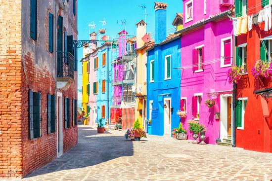 Burano Burano waku - Shutterstock.com 