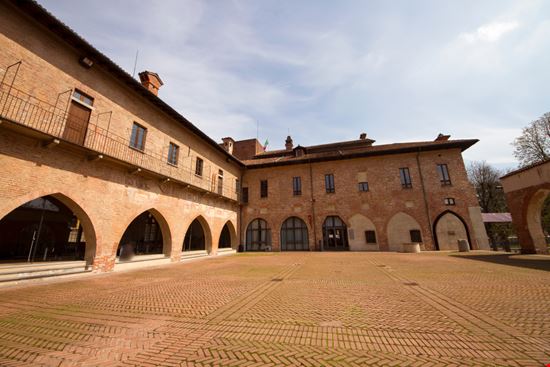 Abbiategrasso Il Castello davidephotonature / Shutterstock.com 