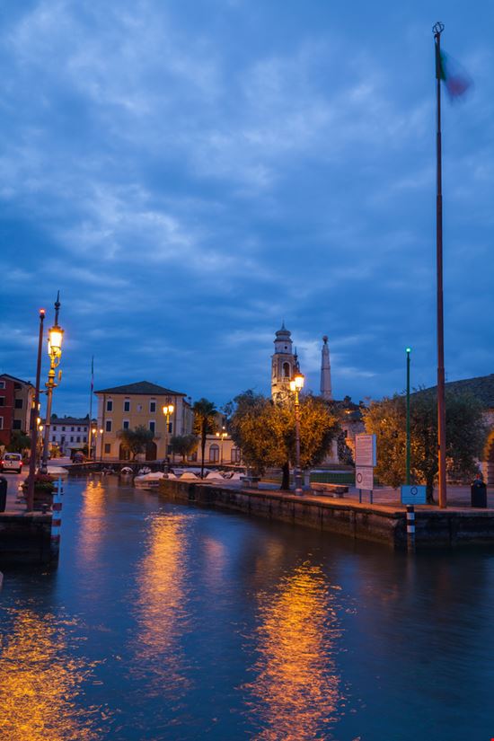 Bardolino Bardolino Lukasz Szwaj - Shutterstock.com 