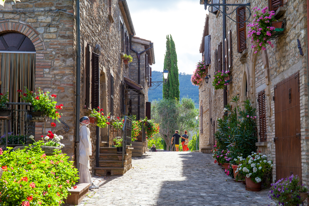 10 borghi italiani ideali per una gita fuori porta a inizio autunno