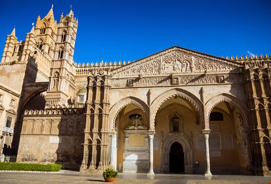 Monreale Il Duomo duchy - Shutterstock.com 