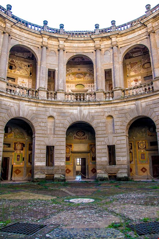 Palazzo Farnese Palazzo Farnese marcociannarel - Istockphoto.com 