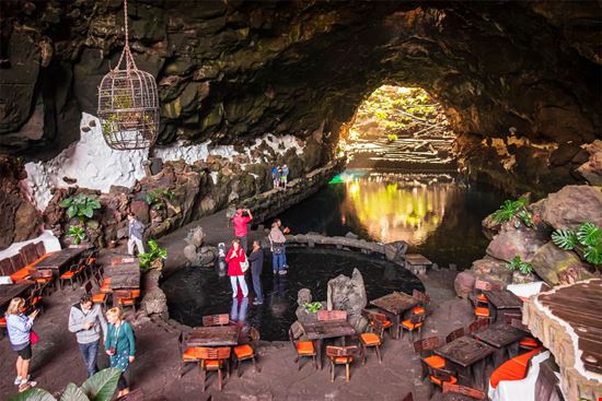 Lanzarote Jameos de Agua Orietta Gaspari / Shutterstock.com 