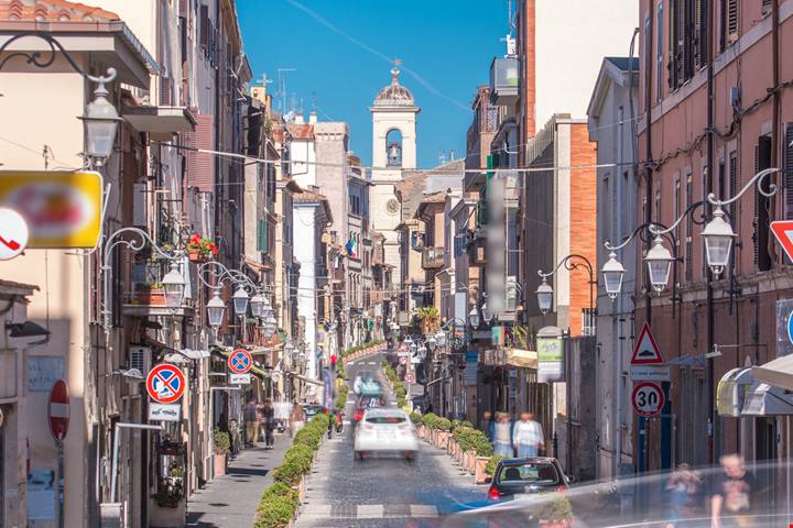 3 posti spettacolari in Italia dove non sapevi di poter andare in treno: il Regionale ti porta ovunque!