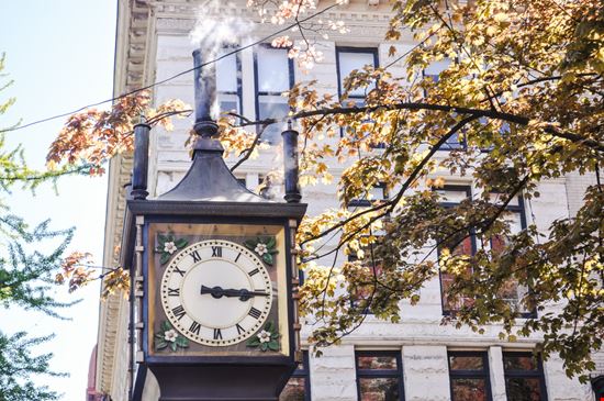 Gastown Gastown Rosebc10987 / Shutterstock.com 