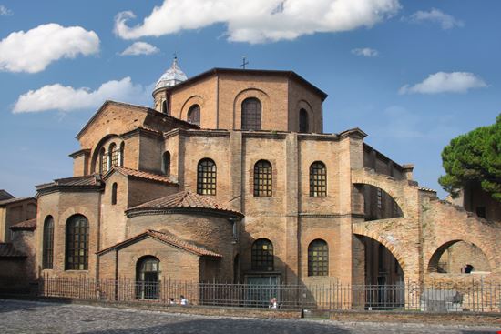 Basilica di San Vitale Basilica di San Vitale Samot - Shutterstock.com 