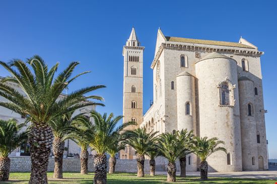 Trani Cattedrale stock.adobe.com 