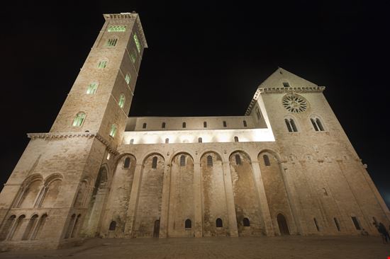 Trani Cattedrale stock.adobe.com 