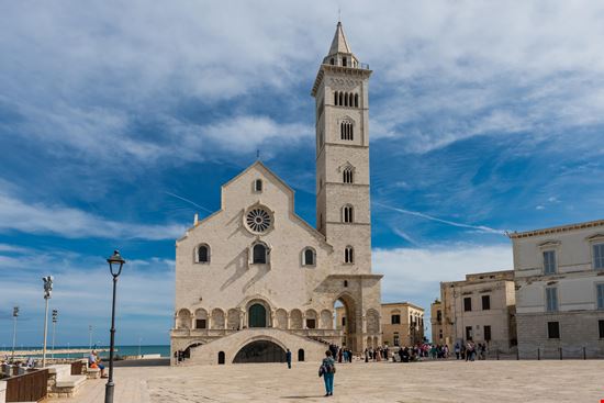 Trani Cattedrale stock.adobe.com 
