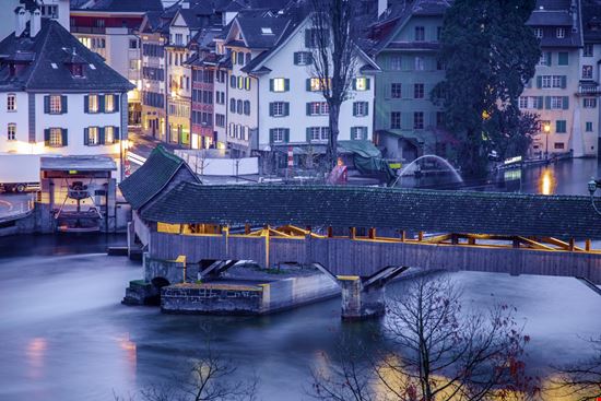 Kapellbrücke Luzern stock.adobe.com 