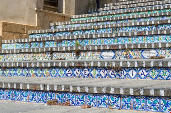 Caltagirone Scalinata di Santa Maria del Monte stock.adobe.com 