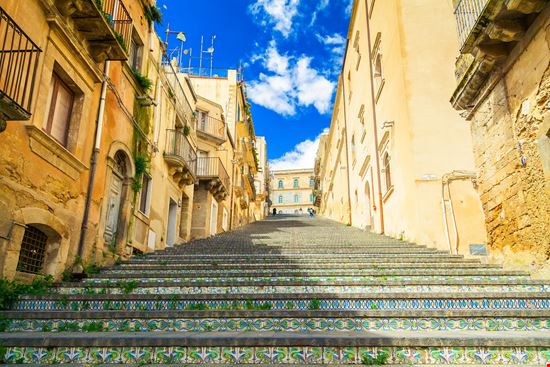 Caltagirone Scalinata di Santa Maria del Monte stock.adobe.com 