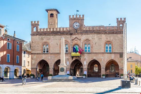 Fidenza Fidenza Shutterstock.com 