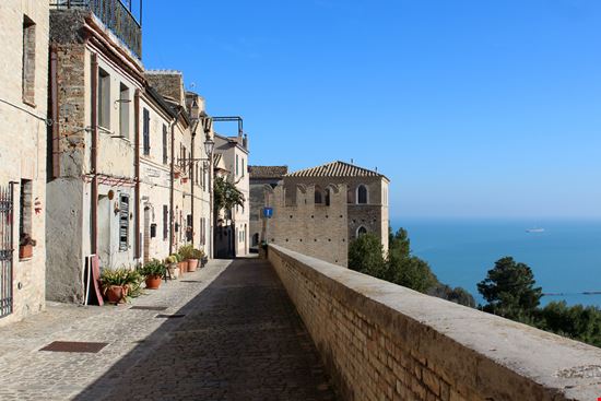 Fermo Torre di Palme stock.adobe.com 