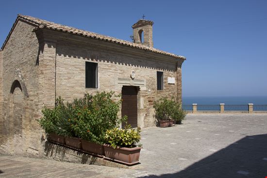 Fermo Torre di Palme stock.adobe.com 