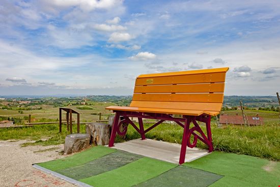 Panchine Giganti Langhe stock.adobe.com 