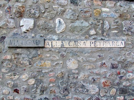Casa di Francesco Petrarca Casa di Francesco Petrarca Marika Bortolami - CC BY 2.0 