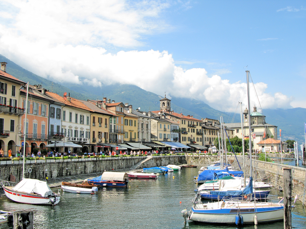Spiagge da sogno senza andare al mare: le 4 Bandiere Blu del Piemonte da visitare sui laghi