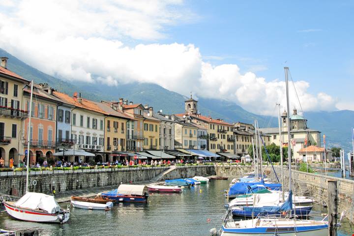 Spiagge da sogno senza andare al mare: le 4 Bandiere Blu del Piemonte da visitare sui laghi