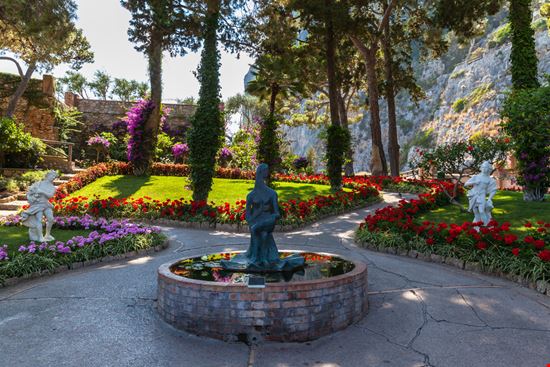 Giardini di Augusto Giardini di Augusto Peter Stein - Shutterstock.com 