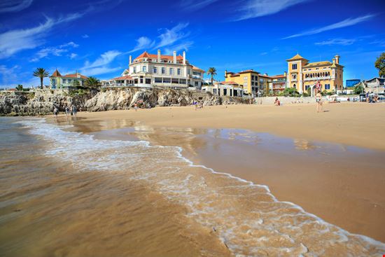 Cascais Cascais Val Thoermer / Shutterstock.com 