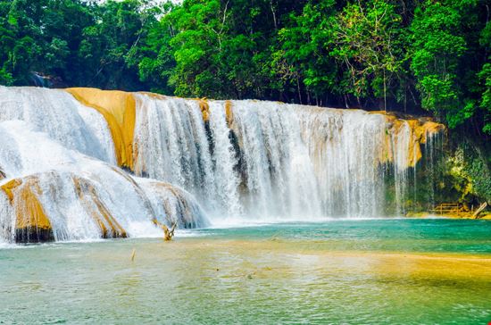 Cascate di Agua Azul Cascate di Agua Azul Cristina Stoian - Shutterstock.com 