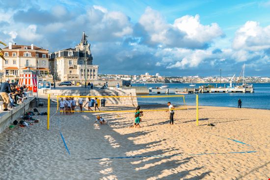 Praia da Ribeira Praia da Ribeira Alexandre Rotenberg / Shutterstock.com 