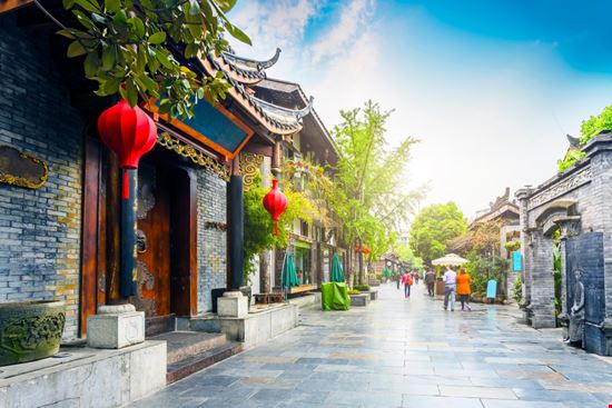 Chengdu Chengdu 4045 - Shutterstock.com 