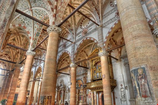 Il Duomo Il Duomo MarcelClemens / Shutterstock.com 