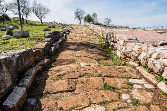 Parco Archeologico Antica Norba Parco Archeologico Antica Norba DinoPh - Shutterstock.com 