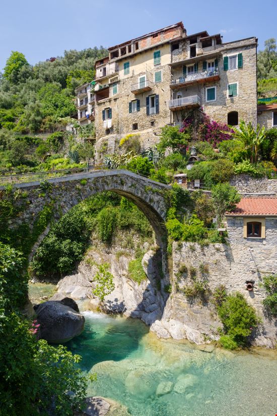 Rocchetta Nervina Un borgo da favola in Liguria Dmytro Surkov - Shutterstock.com 