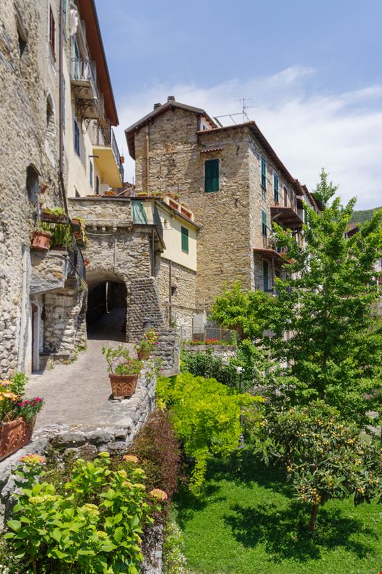 Rocchetta Nervina Un borgo da favola in Liguria Dmytro Surkov - Shutterstock.com 