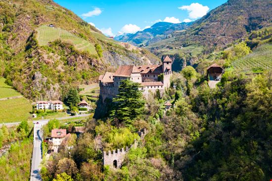 Castel Roncolo Il castello da favola in Alto Adige saiko3p - Shutterstock.com 