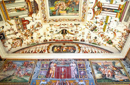 Abbazia greca di San Nilo Abbazia greca di San Nilo Gimas / Shutterstock.com 