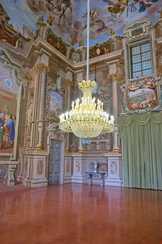 Agliè Il Castello Ducale Marco Fine / Shutterstock.com 