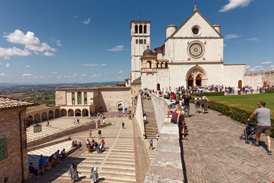 Basilica di San Francesco Basilica di San Francesco StockphotoVideo / Shutterstock.com 