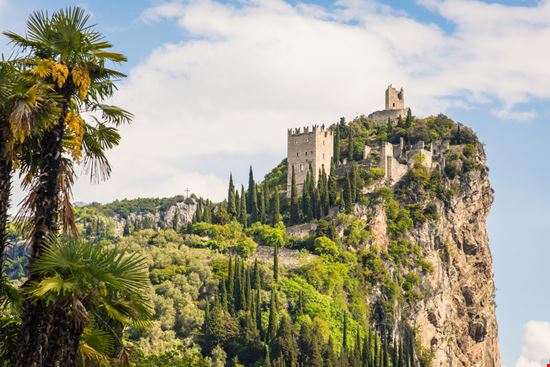 Castello di Arco Castello di Arco Karl Burry - Shutterstock.com 