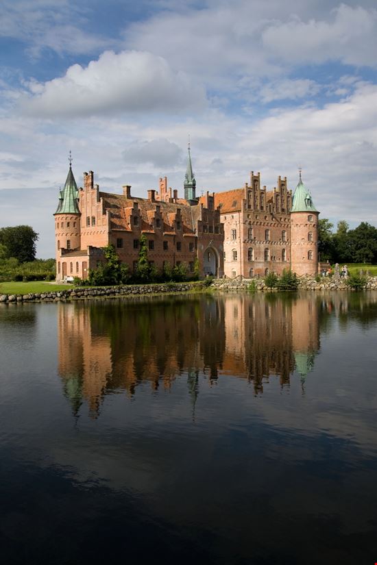 Castello di Egeskov Castello di Egeskov hpbdesign - Shutterstock.com 