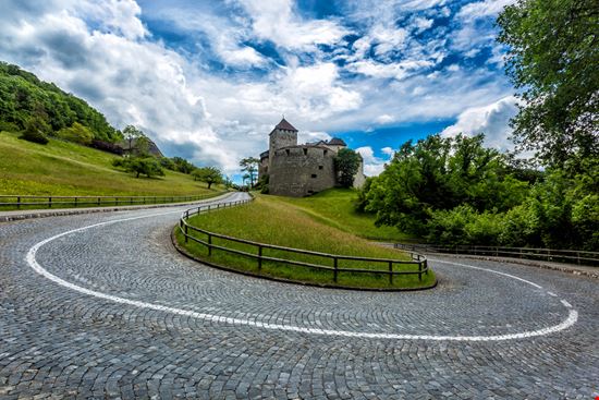 Castello di Vaduz Castello di Vaduz coloursinmylife - Shutterstock.com 