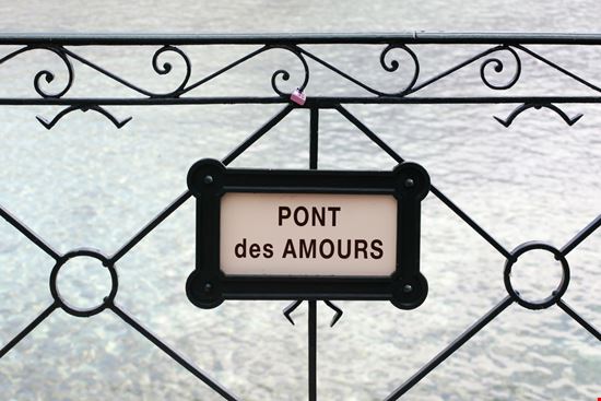 Ponte degli amori Ponte degli amori ricochet64 - Shutterstock.com 