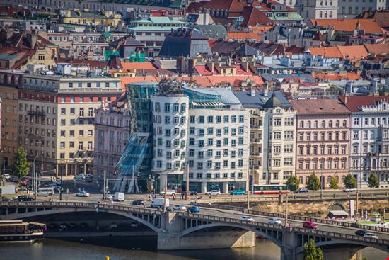 Praga Casa Danzante  stock.adobe.com 