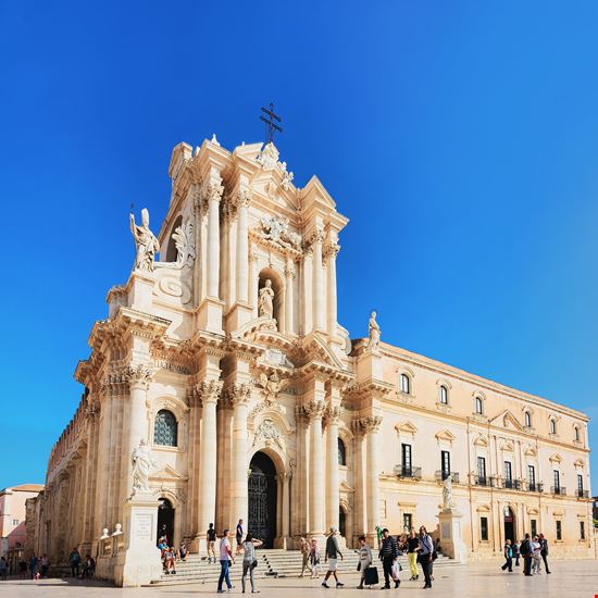 Square Duomo Siracusa stock.adobe.com 