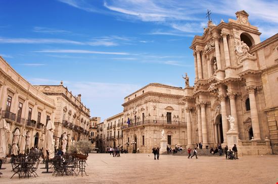 Square Duomo Siracusa stock.adobe.com 