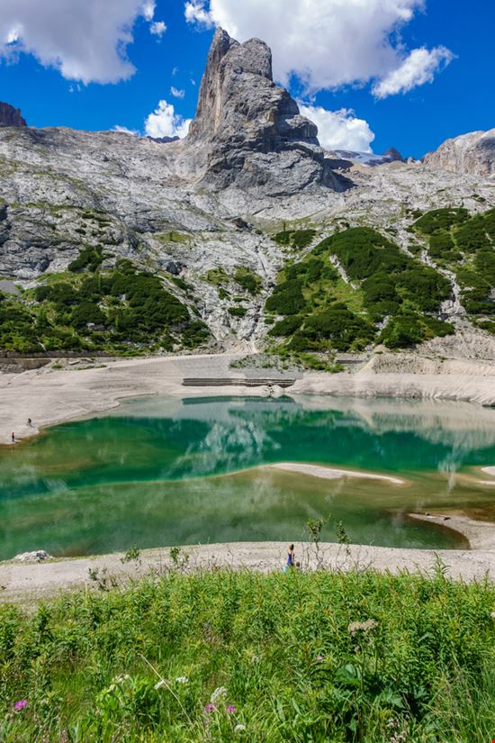 Lago di Fedaia Lago di Fedaia FCG - Shutterstock.com 