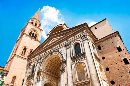 Basilica di Sant'Andrea Basilica di Sant'Andrea canadastock - Shutterstock.com 