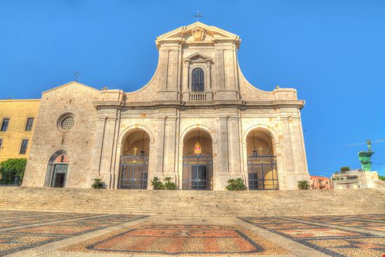 Chiesa di Bonaria Chiesa di Bonaria Gabriele Maltinti - Shutterstock.com 