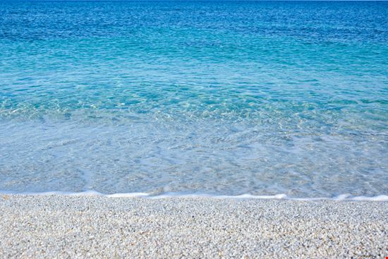 Is Arutas Is Arutas ueuaphoto - Shutterstock.com 