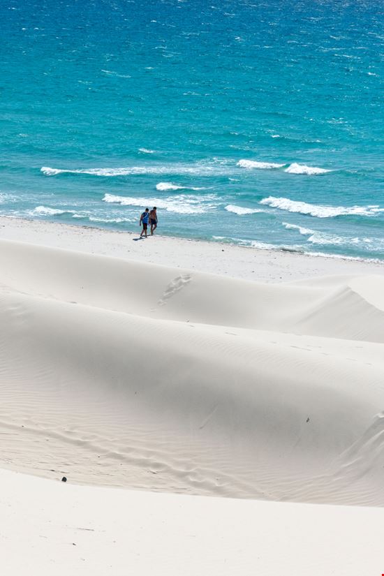 Spiaggia di Porto Pino Spiaggia di Porto Pino Shutterstock.com 