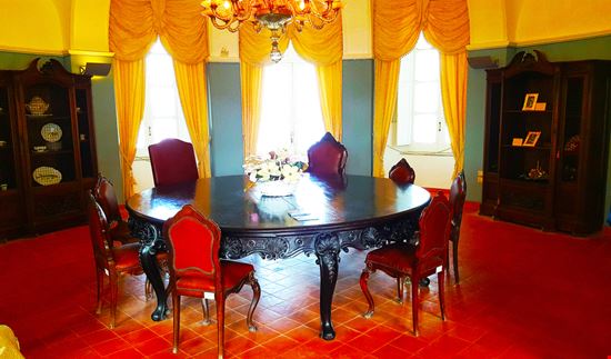 Bacoli Casina Vanvitelliana Francesco Ricciardi Exp / Shutterstock.com 
