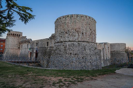 Avezzano Il Castello siete_vidas - Shutterstock.com 
